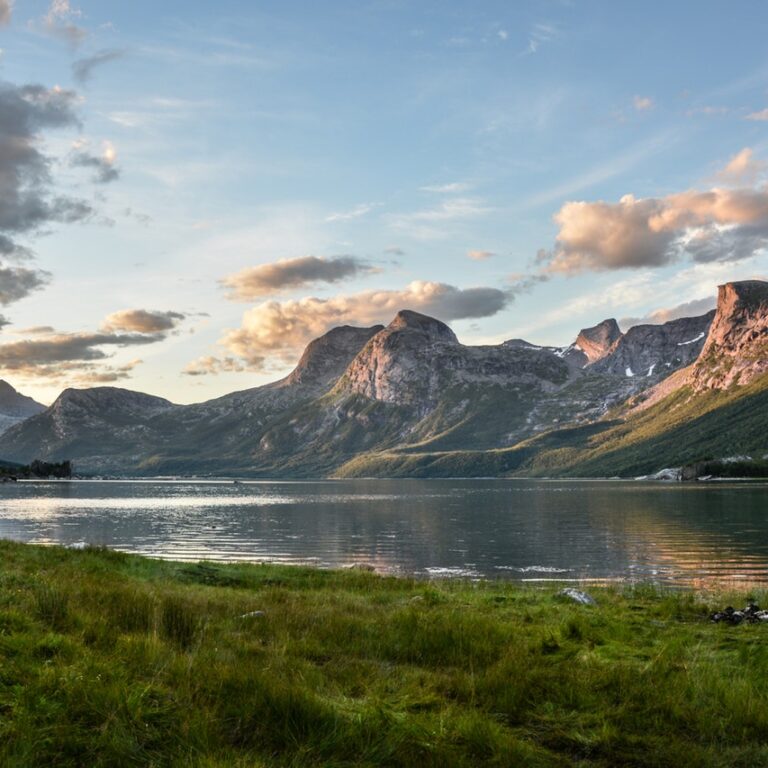 mountain and lake at sunset 135157.jpg